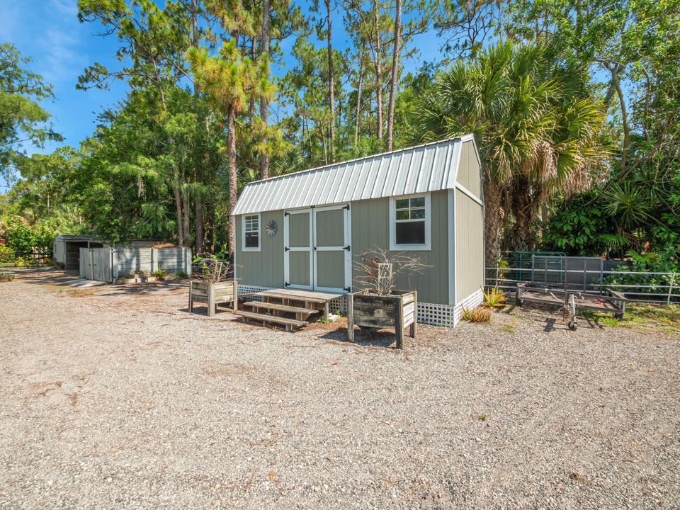 For Sale: $1,550,000 (5 beds, 3 baths, 3286 Square Feet)