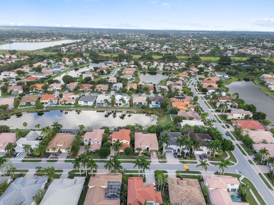 For Sale: $1,090,000 (5 beds, 3 baths, 3366 Square Feet)