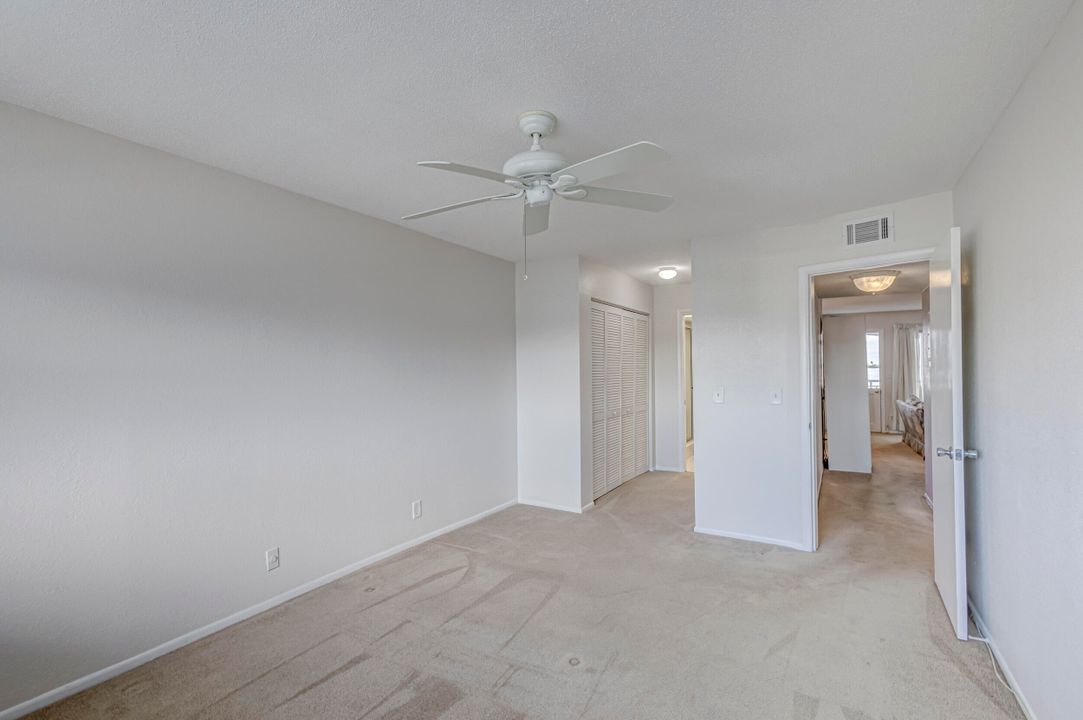 For Sale: $310,000 (2 beds, 2 baths, 966 Square Feet)