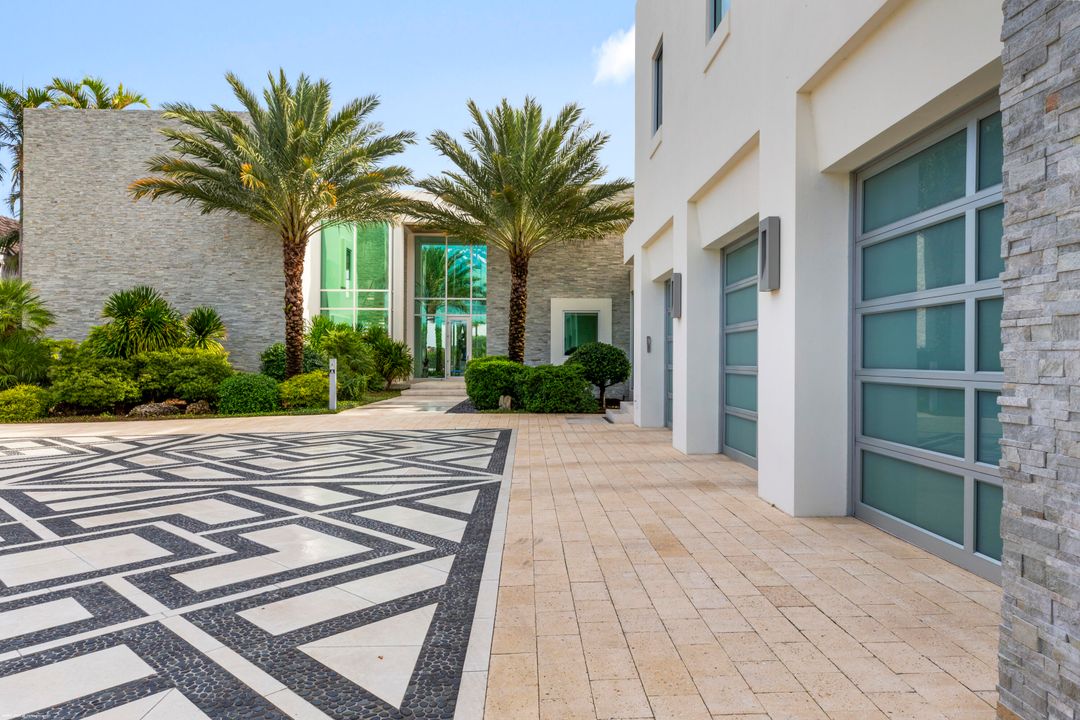 For Sale: $21,728,000 (5 beds, 6 baths, 7331 Square Feet)