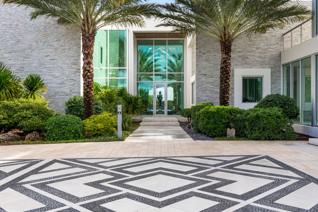 For Sale: $21,728,000 (5 beds, 6 baths, 7331 Square Feet)