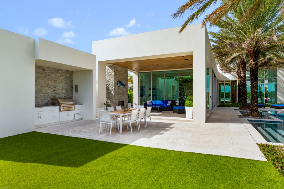 For Sale: $21,728,000 (5 beds, 6 baths, 7331 Square Feet)