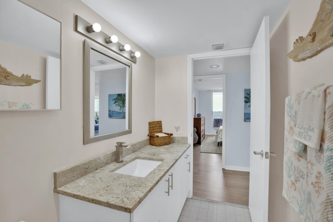 For Sale: $459,000 (2 beds, 2 baths, 1310 Square Feet)