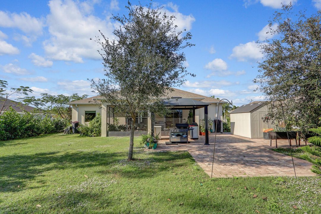 For Sale: $512,000 (3 beds, 2 baths, 2121 Square Feet)