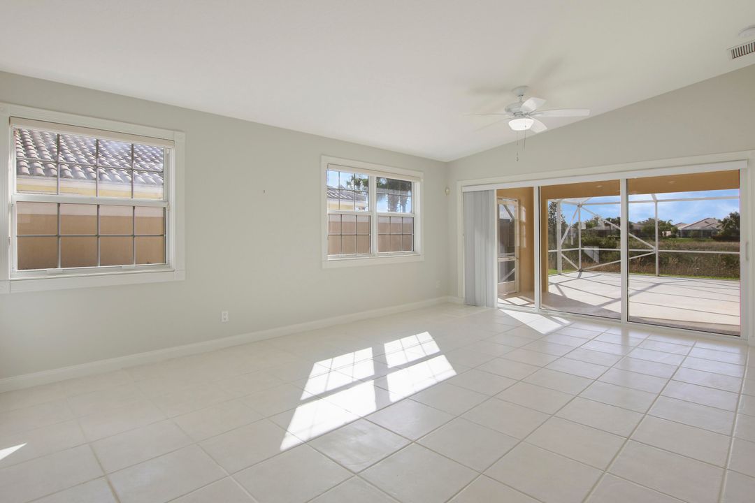 For Sale: $355,000 (2 beds, 2 baths, 1526 Square Feet)