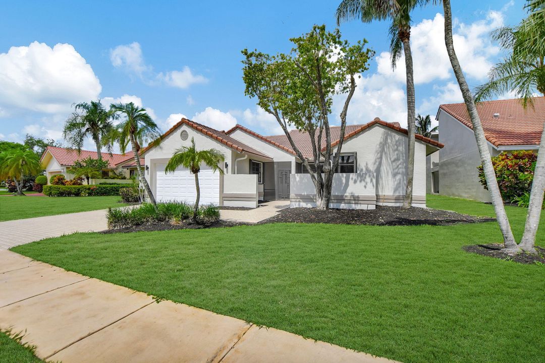 For Sale: $859,900 (3 beds, 2 baths, 2150 Square Feet)