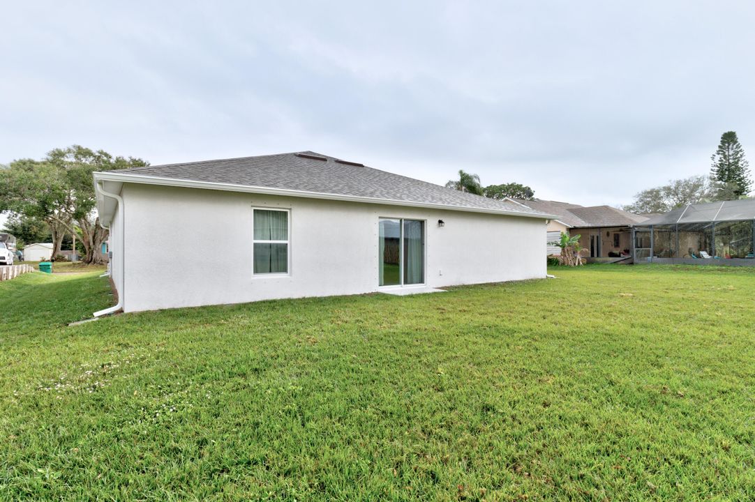 For Sale: $379,900 (4 beds, 2 baths, 1806 Square Feet)