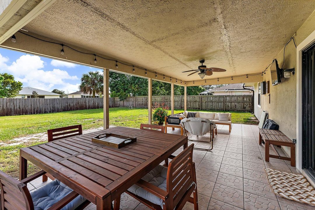 For Sale: $370,000 (3 beds, 2 baths, 1246 Square Feet)