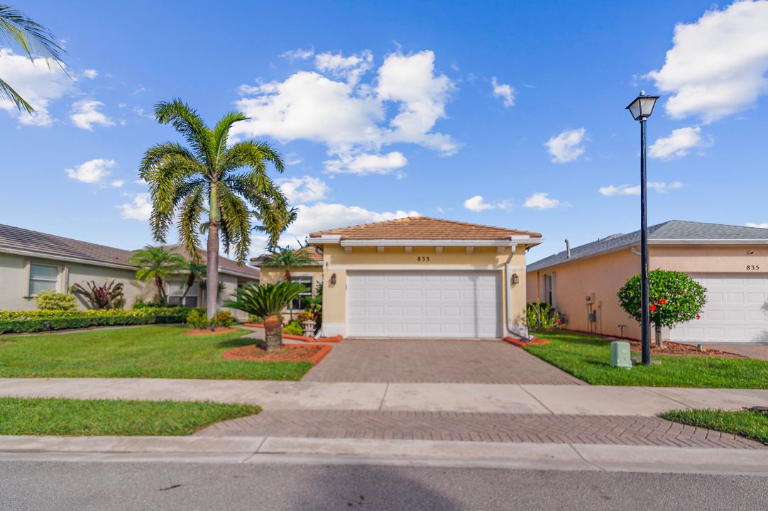 For Sale: $334,999 (3 beds, 2 baths, 1552 Square Feet)