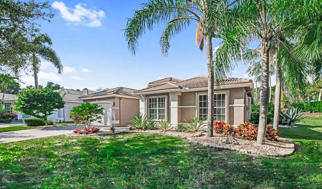 For Sale: $669,000 (4 beds, 2 baths, 2668 Square Feet)