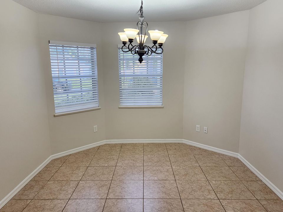 For Rent: $2,475 (3 beds, 2 baths, 1610 Square Feet)