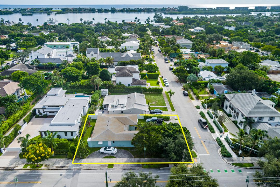 For Sale: $1,250,000 (4 beds, 3 baths, 1890 Square Feet)