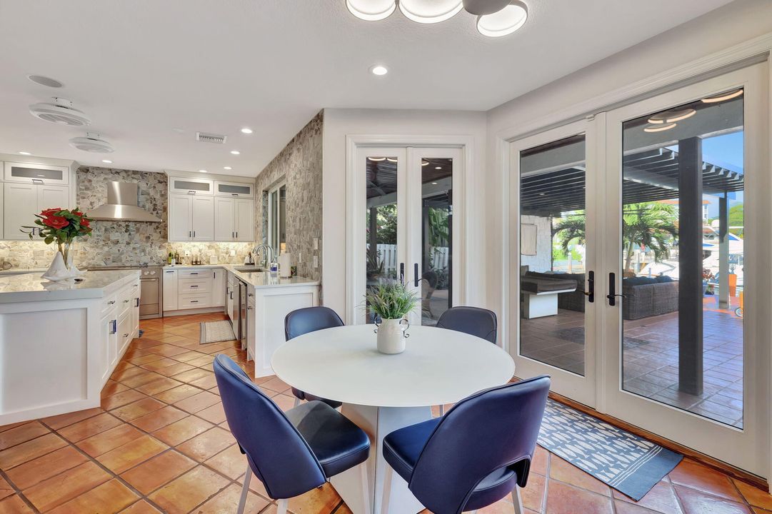 For Sale: $3,995,000 (4 beds, 3 baths, 3800 Square Feet)