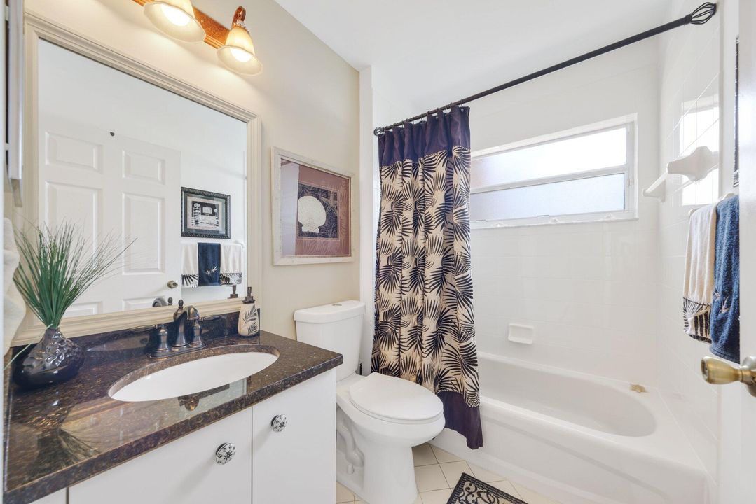 For Sale: $354,900 (2 beds, 2 baths, 1158 Square Feet)