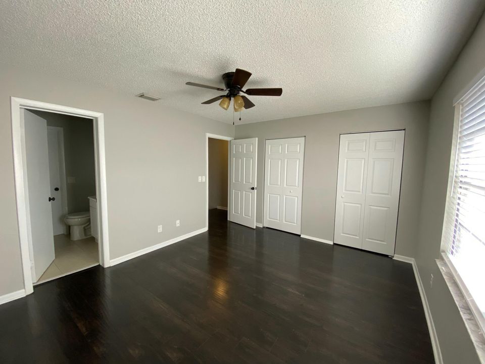 For Rent: $1,875 (2 beds, 1 baths, 963 Square Feet)