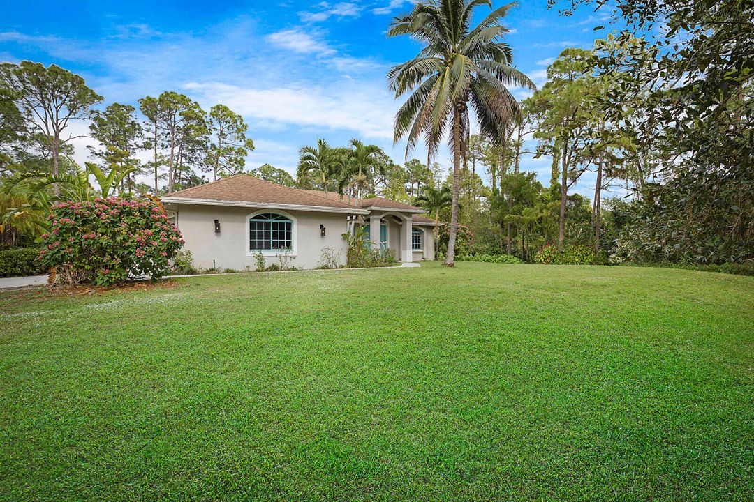 For Sale: $649,000 (3 beds, 2 baths, 1734 Square Feet)