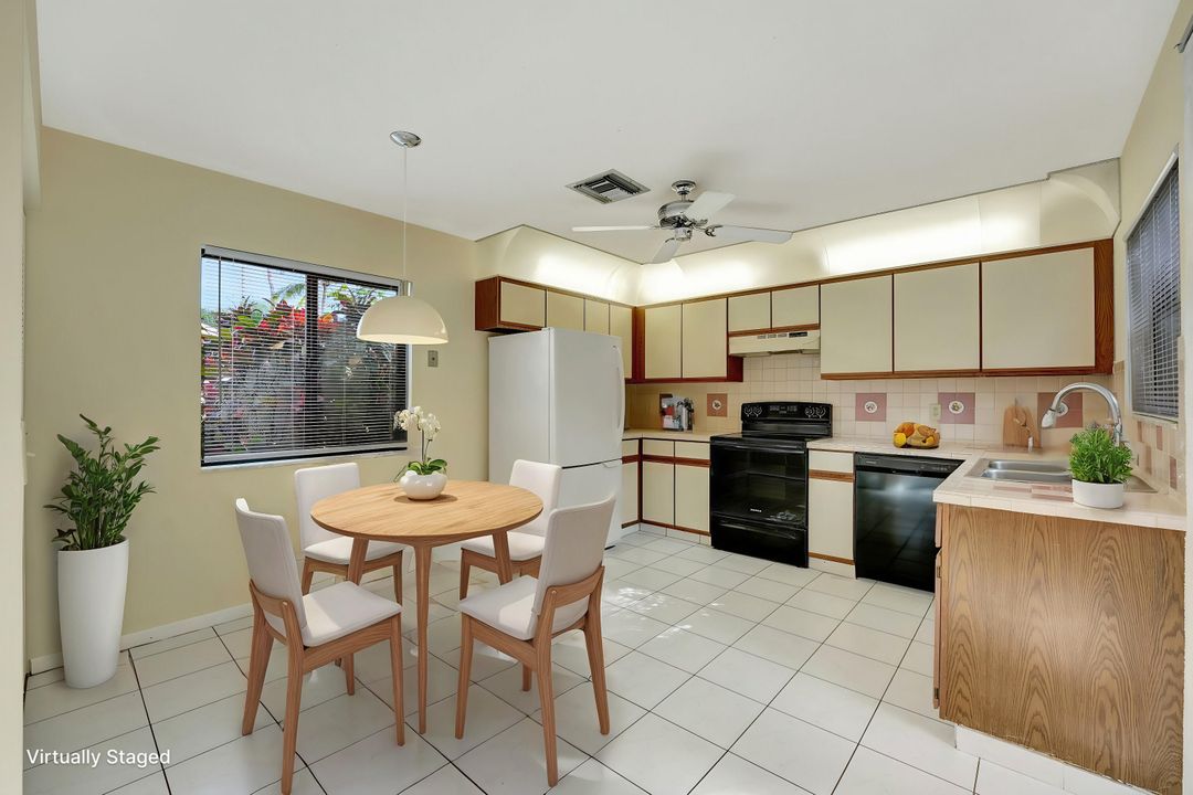 For Sale: $270,000 (2 beds, 2 baths, 1225 Square Feet)