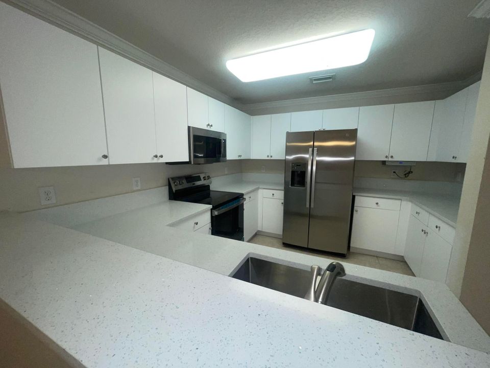 For Rent: $3,300 (3 beds, 2 baths, 1671 Square Feet)