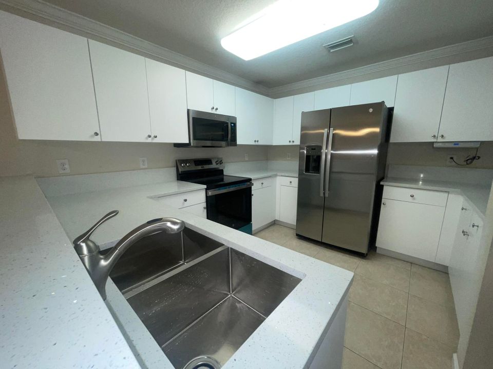 For Rent: $3,300 (3 beds, 2 baths, 1671 Square Feet)