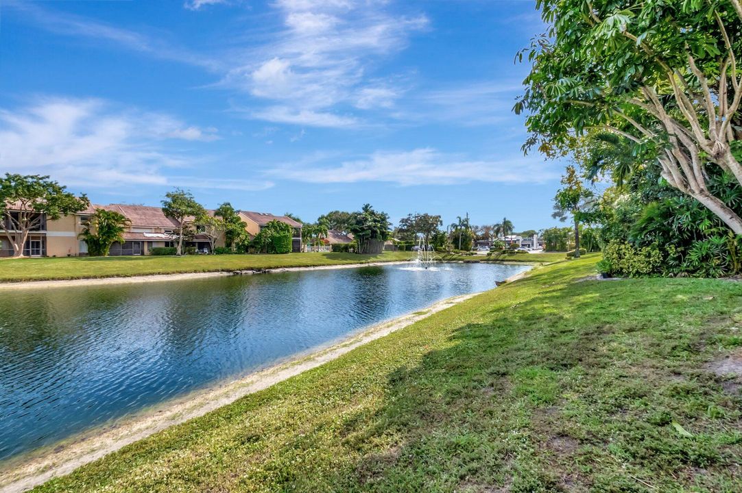 For Sale: $485,000 (3 beds, 2 baths, 1625 Square Feet)