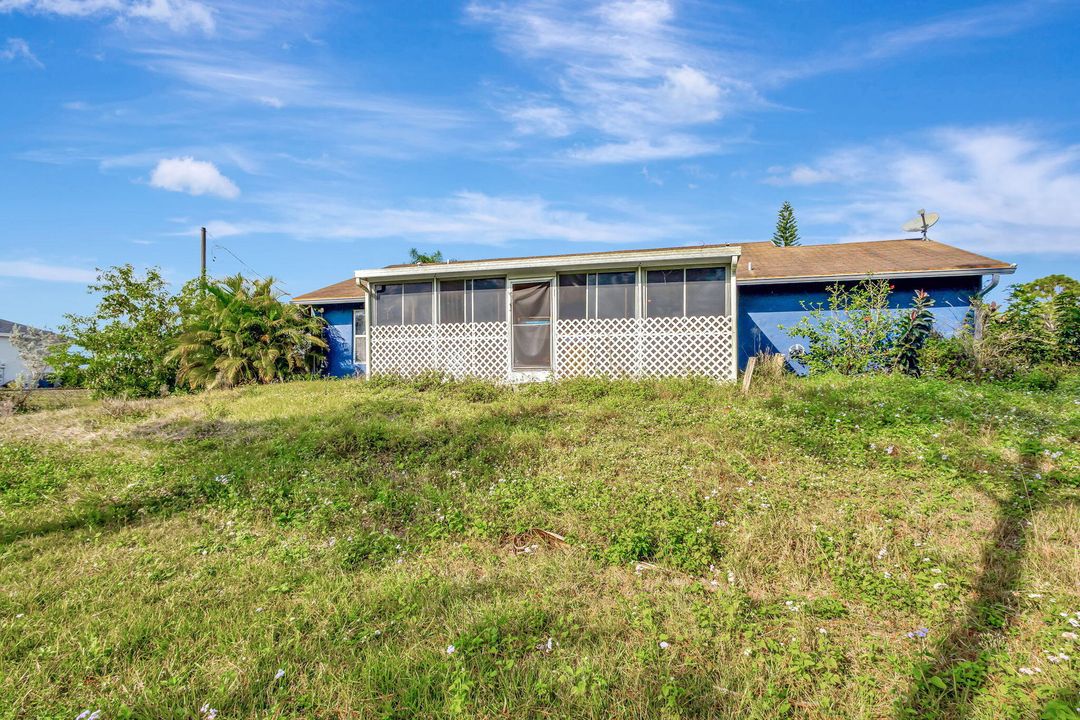 For Sale: $579,000 (3 beds, 2 baths, 1247 Square Feet)