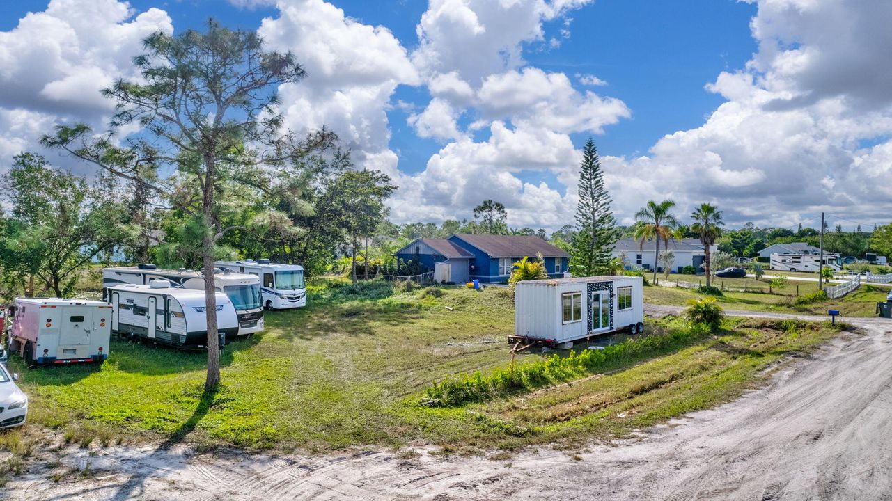 For Sale: $579,000 (3 beds, 2 baths, 1247 Square Feet)