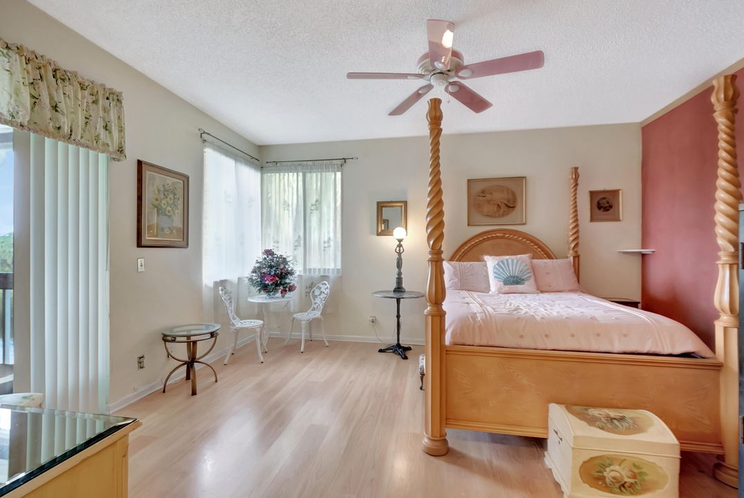 For Sale: $199,000 (2 beds, 2 baths, 1458 Square Feet)