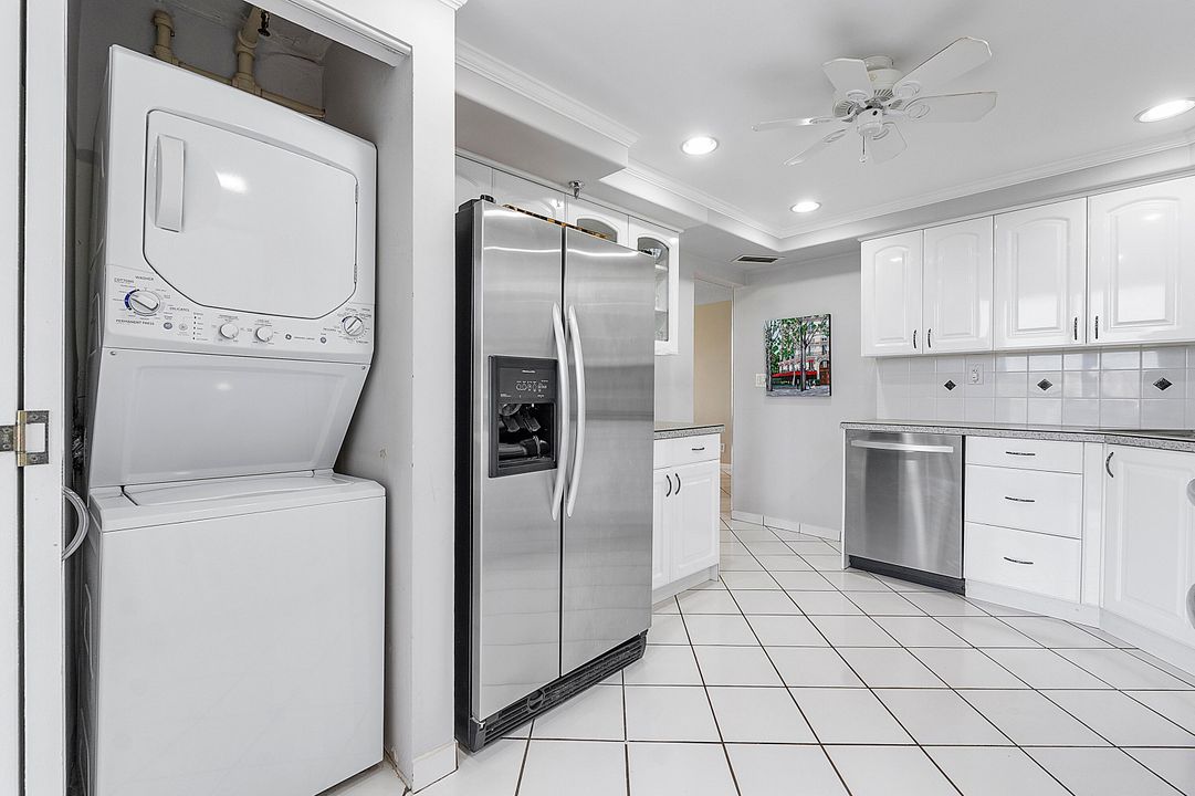 For Sale: $599,900 (2 beds, 2 baths, 1650 Square Feet)