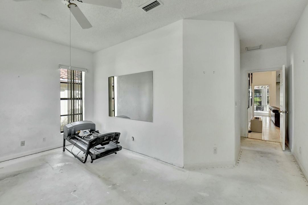 For Sale: $695,000 (2 beds, 2 baths, 2467 Square Feet)