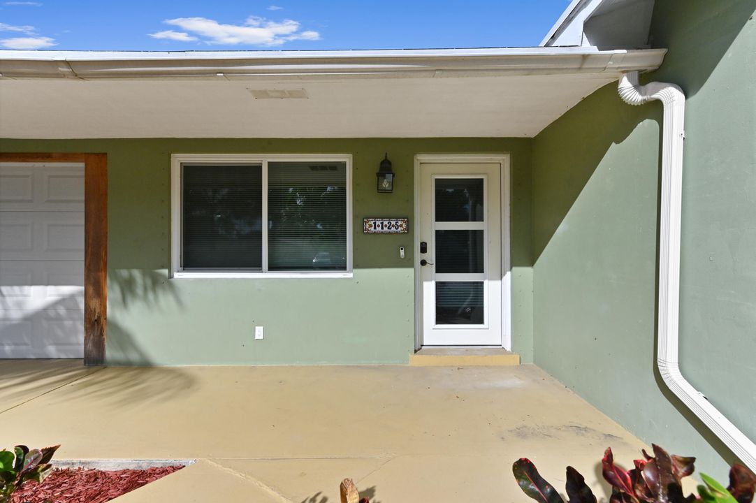 For Sale: $449,900 (3 beds, 2 baths, 1346 Square Feet)