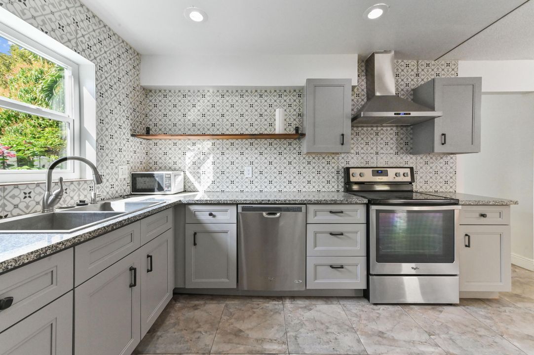 For Sale: $449,900 (3 beds, 2 baths, 1346 Square Feet)