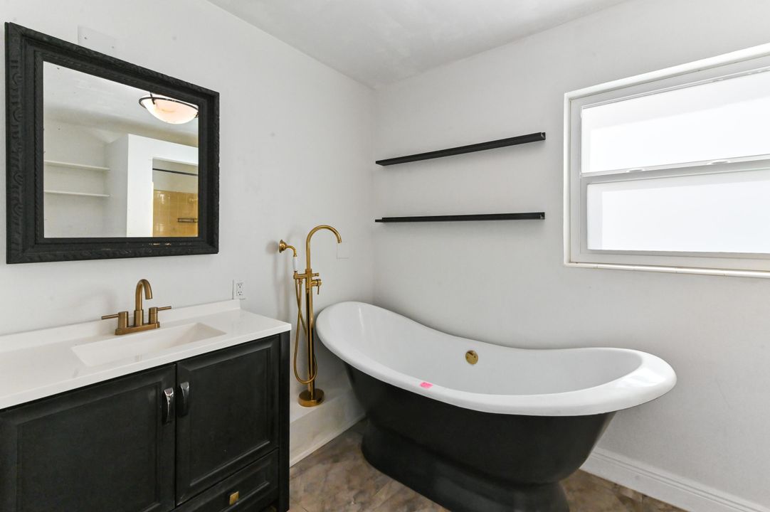 For Sale: $449,900 (3 beds, 2 baths, 1346 Square Feet)