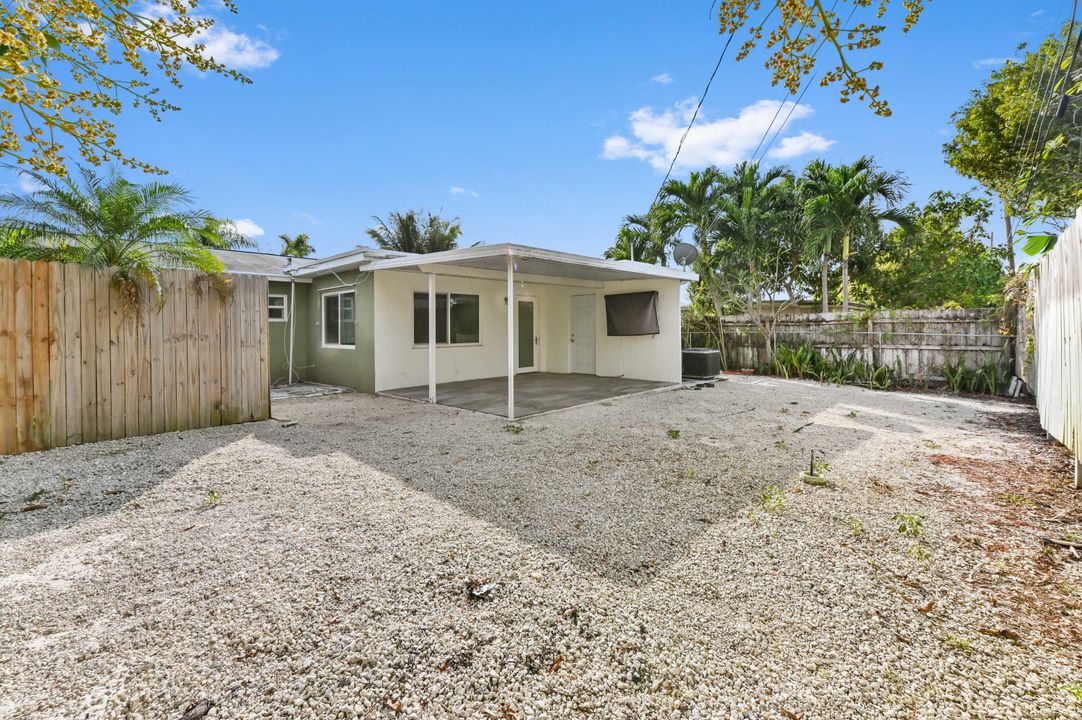 For Sale: $449,900 (3 beds, 2 baths, 1346 Square Feet)