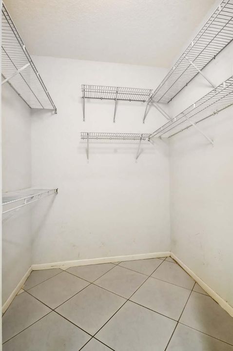 En Renta: $3,250 (3 camas, 2 baños, 1448 Pies cuadrados)