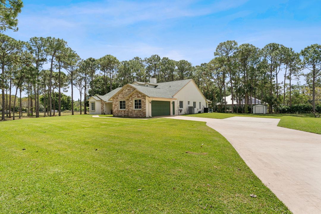 For Sale: $1,300,000 (3 beds, 2 baths, 2547 Square Feet)