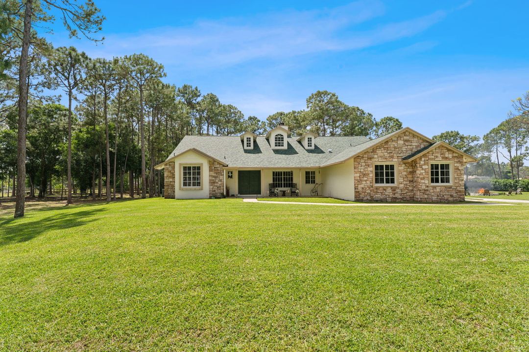 For Sale: $1,300,000 (3 beds, 2 baths, 2547 Square Feet)