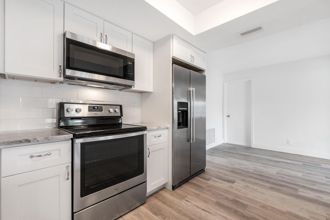 For Sale: $439,900 (3 beds, 2 baths, 1587 Square Feet)