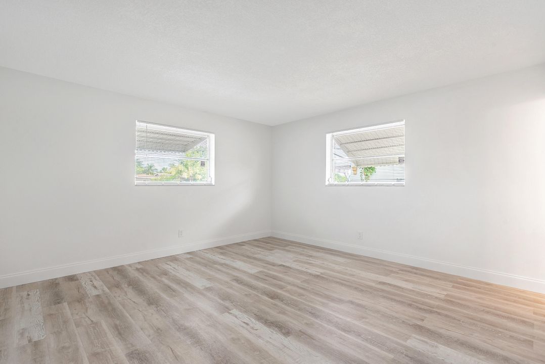 For Sale: $439,900 (3 beds, 2 baths, 1587 Square Feet)