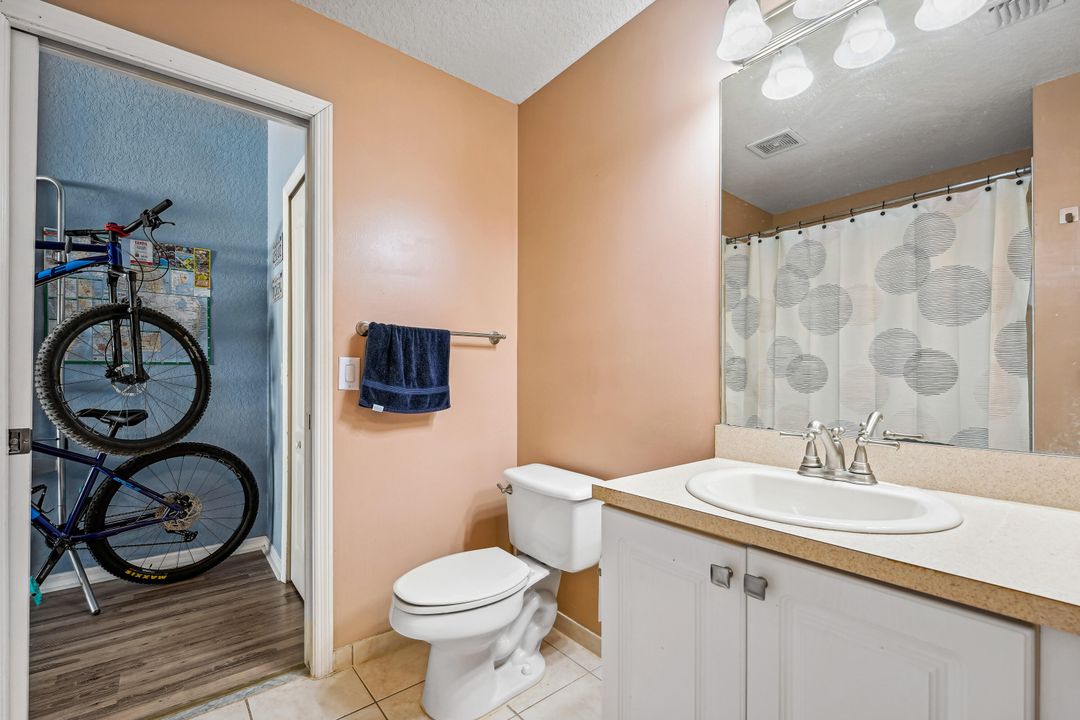 For Sale: $390,000 (2 beds, 2 baths, 1403 Square Feet)