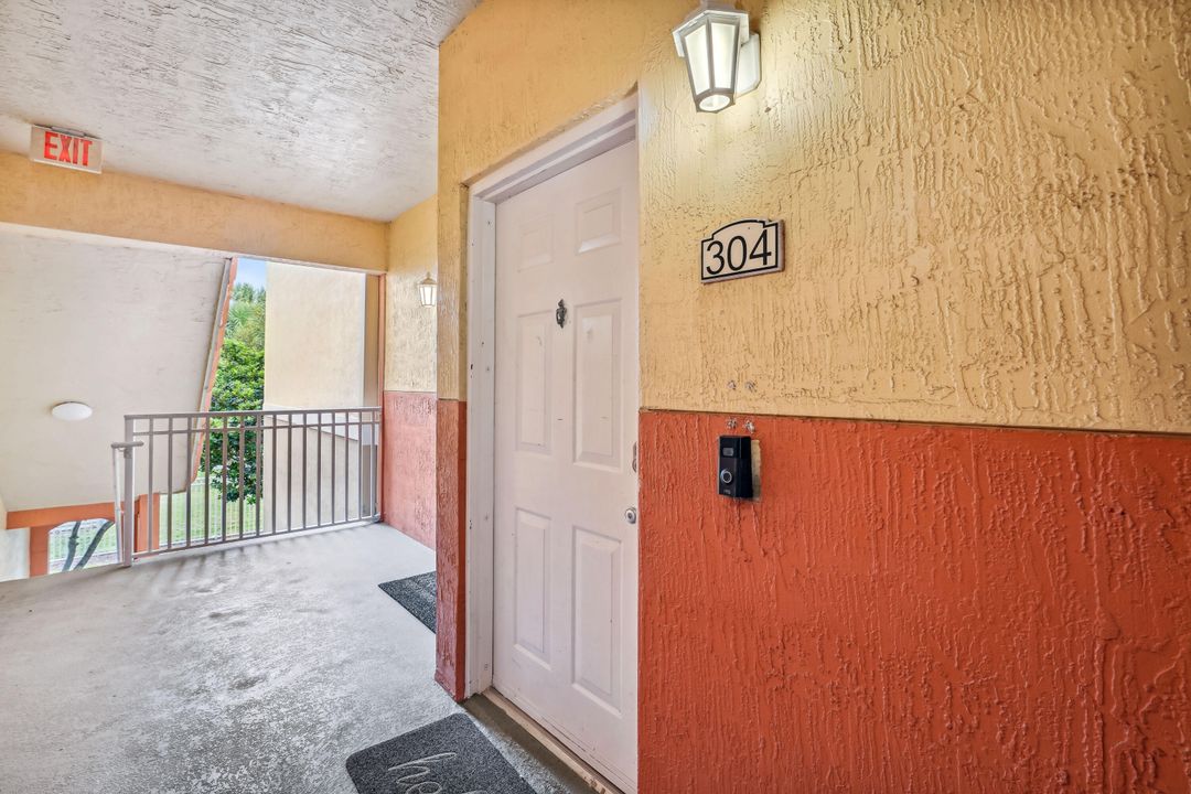 For Sale: $390,000 (2 beds, 2 baths, 1403 Square Feet)