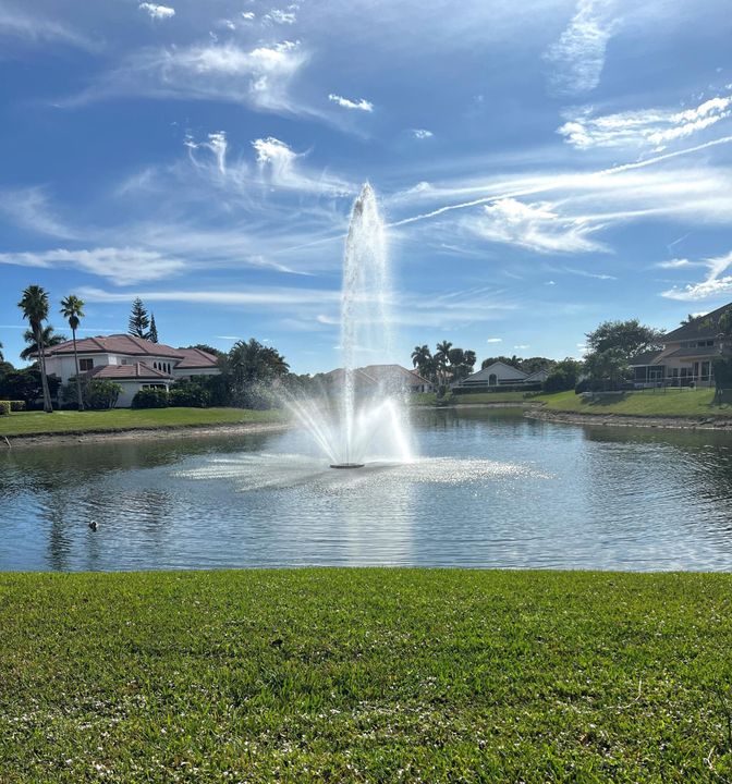 For Sale: $1,800,000 (4 beds, 2 baths, 3024 Square Feet)