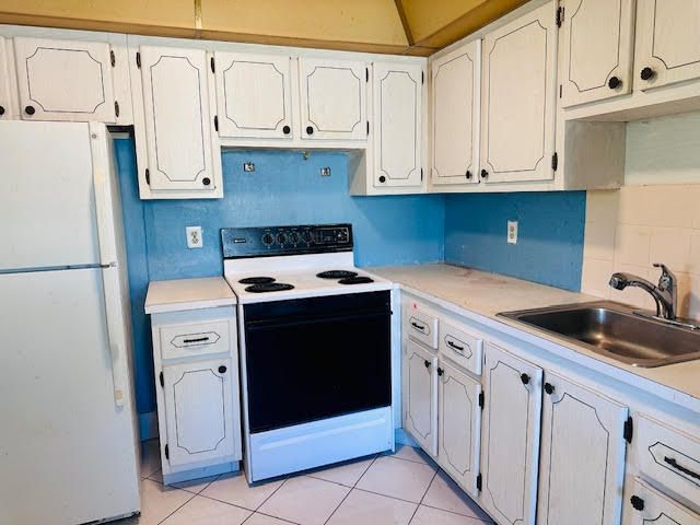 For Sale: $69,000 (1 beds, 1 baths, 720 Square Feet)