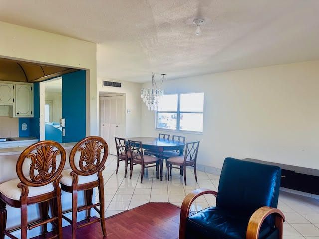 For Sale: $69,000 (1 beds, 1 baths, 720 Square Feet)