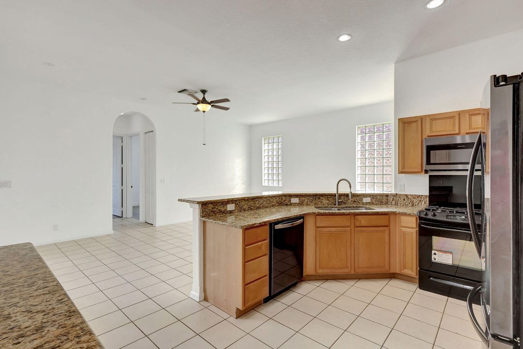 For Sale: $555,000 (3 beds, 2 baths, 1878 Square Feet)