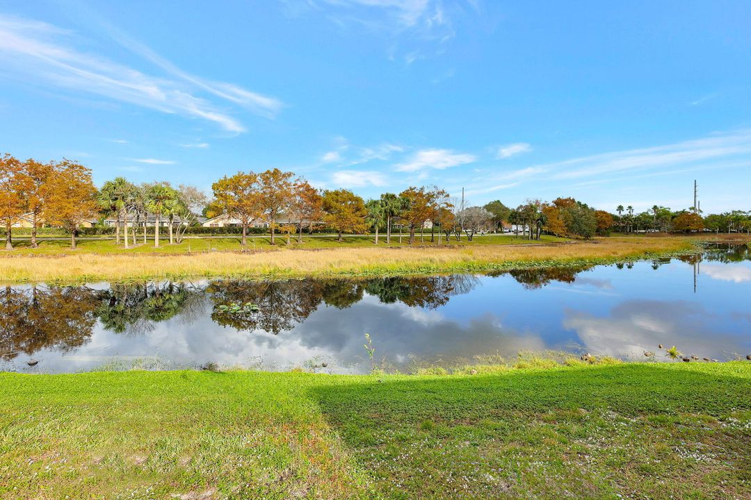 For Sale: $555,000 (3 beds, 2 baths, 1878 Square Feet)