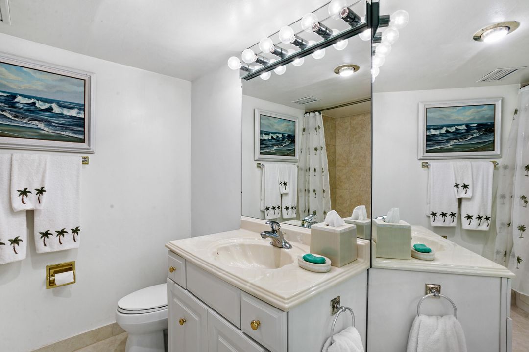 For Sale: $625,000 (2 beds, 2 baths, 1219 Square Feet)