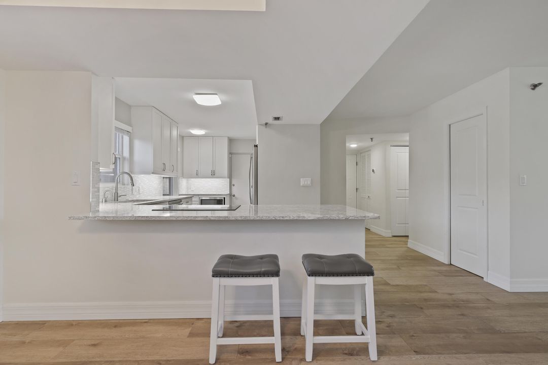 For Sale: $499,000 (3 beds, 2 baths, 1715 Square Feet)