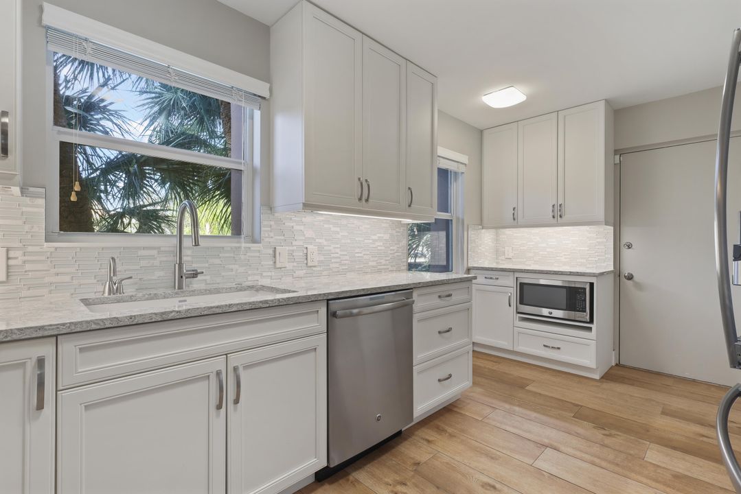 For Sale: $499,000 (3 beds, 2 baths, 1715 Square Feet)