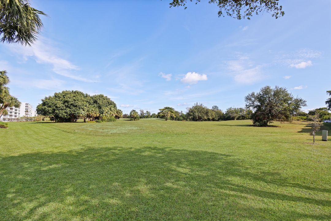 For Sale: $499,000 (3 beds, 2 baths, 1715 Square Feet)