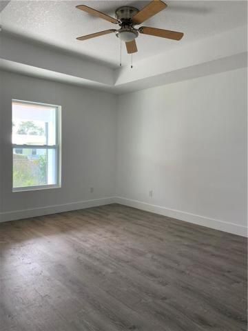 For Rent: $2,900 (3 beds, 2 baths, 1552 Square Feet)